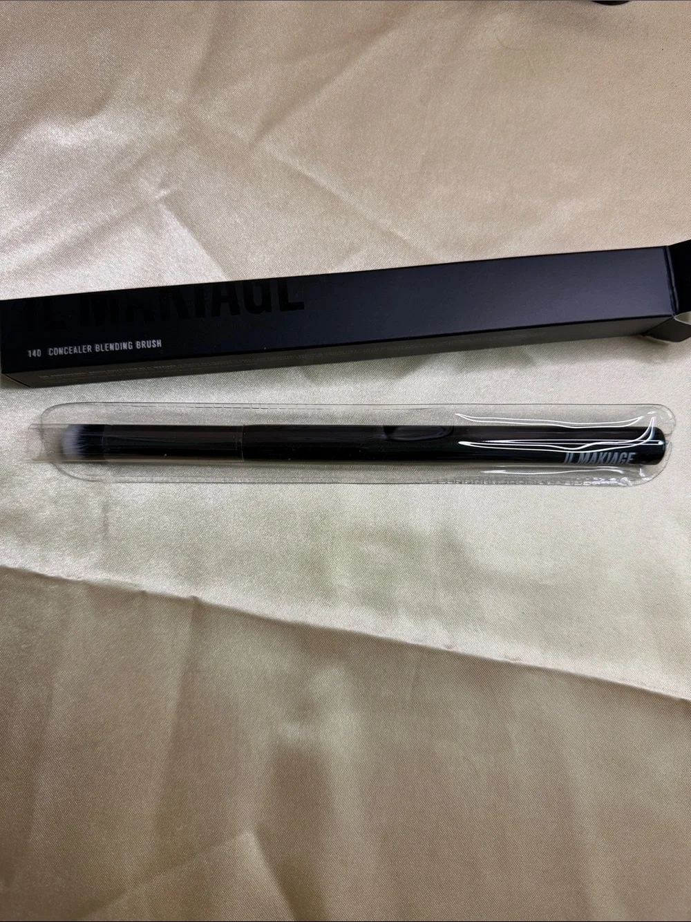 IL MAKIAGE 140 Concealer Blending Brush — Black